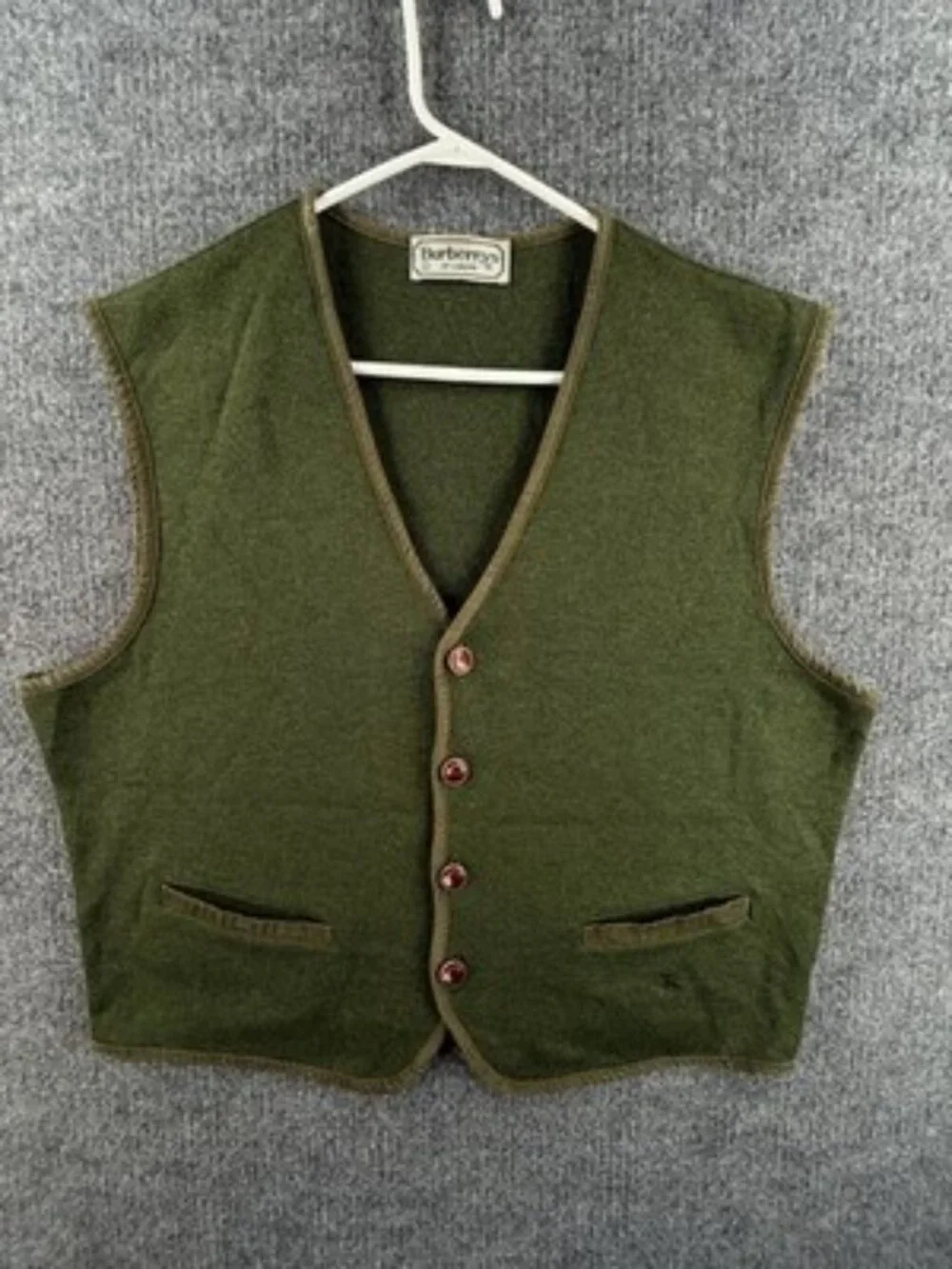 Burberry 5 Vest Green Mens V-Neck Sleeveless Solid Sweater Knit Adult Fashion